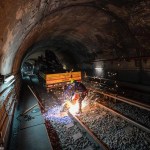 İzmir Metrosunda Güvenli Ulaşım İçin Ray Yenileme Çalışmaları Sürüyor