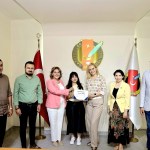 GAZİANTEP (PERRE) - Gaziantep Gazeteciler Cemiyeti ile Gaziantep Üniversitesi İletişim Fakültesi iş birliğinde düzenlenen "Uygulamalı Diksiyon ve Haber Spikerliği" eğitiminde, NTV Ana Haber Spikeri Seda Öğretir deneyimle...
