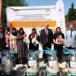 ADIYAMAN (PERRE) - Tarım ve Orman Bakanlığı Hayvancılık Genel Müdürlüğü tarafından yürütülen Deprem Bölgesi Hayvancılık Destekleri Projesi kapsamında, Adıyaman'daki çiftçi ve üreticilere toplam 109 adet süt sağım makines...