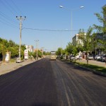 ADIYAMAN (PERRE) - (Mustafa KAMIŞ) - Kahta Belediyesi, ilçe genelinde yol yapım, bakım ve yenileme çalışmalarını aralıksız sürdürüyor.