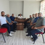 ADIYAMAN (PERRE) - (Mustafa KAMIŞ) - Adalı Hiniç Derneği Başkanı Hüseyin Teke ve dernek yönetim kurulu üyeleri, Sabri Orman İlkokulu Müdürü Ahmet Tatar'ı makamında ziyaret etti.