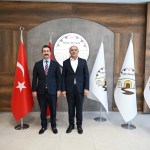 MALATYA (PERRE) - Malatya Büyükşehir Belediye Başkanı Sami Er, Hekimhan ilçesindeki temasları kapsamında AK Parti Hekimhan İlçe Başkanı Salim Akyüz'ü ziyaret etti.