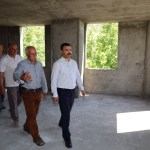 ADIYAMAN (PERRE) - Adıyaman'ın Kahta ilçesinde, Kahta Kaymakamı Muhammed Üsame Soysal, Işıktepe ve Damlacık köylerini ziyaret ederek yürütülen çalışmaları yerinde inceledi.