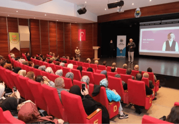 İnegöl’de Aile Okulu Seminerleri Sıtkı Aslanhan’la Başladı