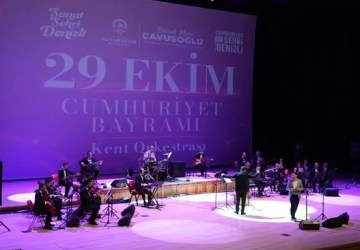 Denizli’de Cumhuriyet Bayramı Etkinlikleri Bilim Şov ve Konserle Başladı