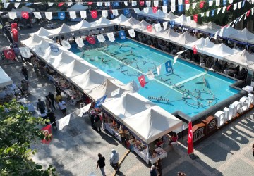 “Meydan Kadınların” Dayanışma Pazarı Yoğun İlgi Gördü