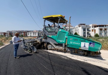 İzmir Bergama’da Yol Çalışmaları Hız Kesmeden Sürüyor