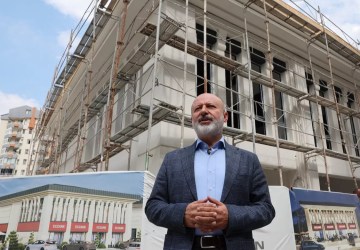 Çolakbayrakdar, Sinan Kütüphanesi’ndeki Çalışmaları İnceledi