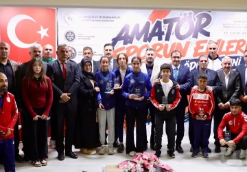 Ağrı’da 2026 Sporun Enleri Ödül Töreni Düzenlendi