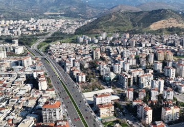 İzmir Trafiğine Nefes Aldıracak Üst Geçit Yolda