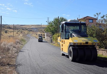 Talas’ta Kırsal Mahallelerin Yolları Yenileniyor