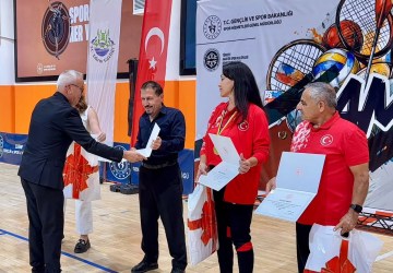 50 Yıllık Karate Emeğine Anlamlı Ödül