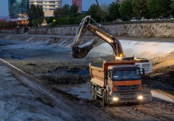 İzmir’de Derelerde 7/24 Temizlik Seferberliği