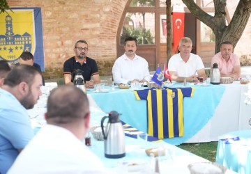 Yenişehir Belediyespor’da Yeni Sezon Öncesi Yönetim Buluşması