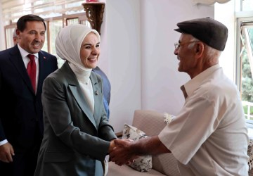 Bakan Göktaş Karatay’da Vatandaşlarla Buluştu
