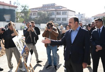 Konya’da Mevlana Caddesi’ndeki Çevre Düzenleme Çalışmaları İncelendi