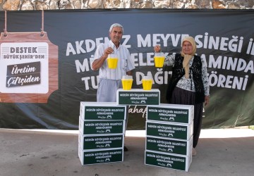 Mersin’de Zararlılara Karşı Üreticiye Tuzak Desteği