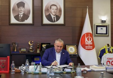 Sürdürülebilir Kent Keçiören: Başkan Özarslan Uluslararası İklim Taahhüdüne İmza Attı