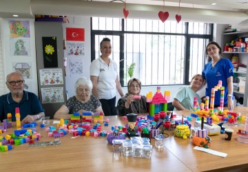 Gülümse Alzheimer Yaşam Merkezi Umut Olmaya Devam Ediyor