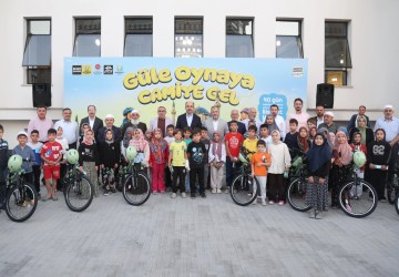Konya’da “Güle Oynaya Camiye Gel” Buluşması