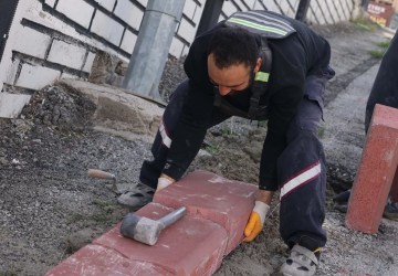 Keçiören’de Kaldırım ve Çevre Düzenleme Çalışmaları Sürüyor