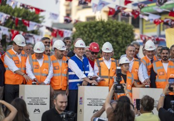 Mersin Ulaşımına Dev Proje: Vatan Caddesi-Kuyuluk Kavşağının Temeli Atıldı