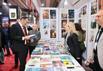 Denizli Kitap Fuarı Kapılarını Açtı: 212 Yayınevi ve 500’e Yakın Yazar Okurlarla Buluşacak
