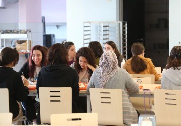 İBB Öğrencilerin Yanında Olmayı Sürdürüyor