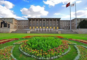 TBMM 51 Günlük Aranın Ardından Yeniden Toplanıyor