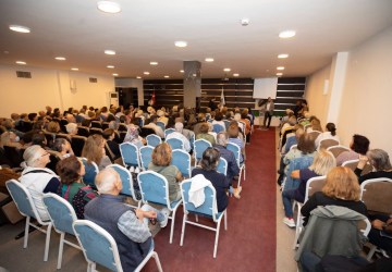 Narlıdere 3. Yaş Üniversitesi’nde Eğitim Heyecanı Başladı