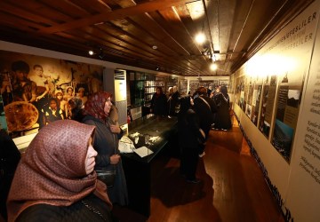 Manisalılar Kültür Gezileriyle Efes Selçuk’un Tarihini Keşfediyor