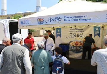 Bursa’da Aşure Geleneği Yıldırım’da Yaşatıldı