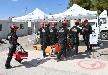 Karabağlar’da Gurur Tablosu: KAR-KUT, AFAD Akreditasyonunu Alarak Gücüne Güç Kattı!