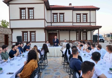Başkan Kavuş, Gençlerle Meram’ın Geleceğini Konuştu