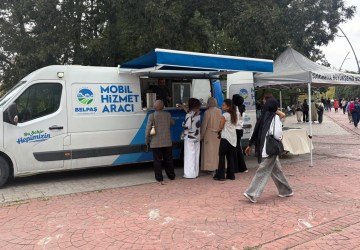 Sakarya’da Gençlere Sıcak Karşılama: Büyükşehir’den Öğrencilere Destek Rehberi