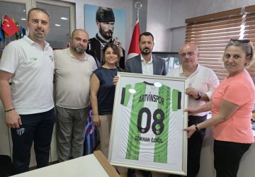 Artvinspor Kadın Voleybol Takımına Bursa’dan Destek