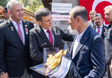 Başkan Tugay, şehit aileleri ve gazilerle buluştu