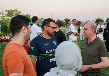 Selçuklu Belediyesi Tarafından Düzenlenen Çim Voleybolu Turnuvası Sona Erdi