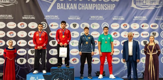 Yıldırımlı Güreşçiler Balkan Şampiyonası’nda Kürsüyü Bırakmadı