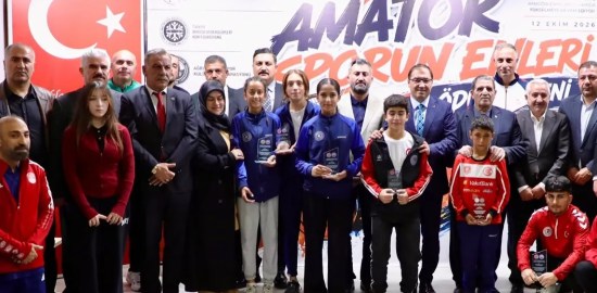 Ağrı’da 2026 Sporun Enleri Ödül Töreni Düzenlendi