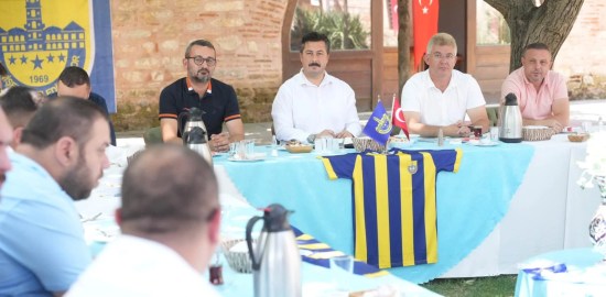Yenişehir Belediyespor’da Yeni Sezon Öncesi Yönetim Buluşması
