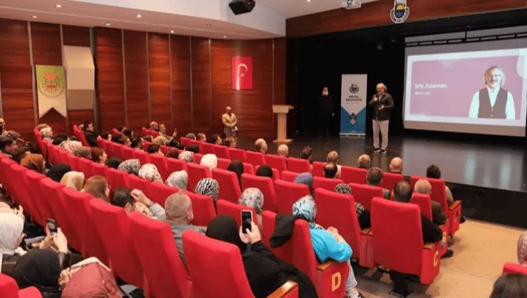 İnegöl’de Aile Okulu Seminerleri Sıtkı Aslanhan’la Başladı