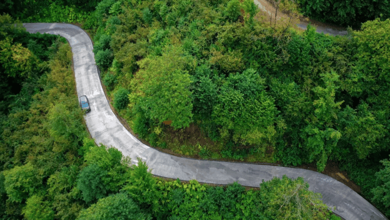 İkizce Tombaşlı’da Beton Yol Çalışması Başladı