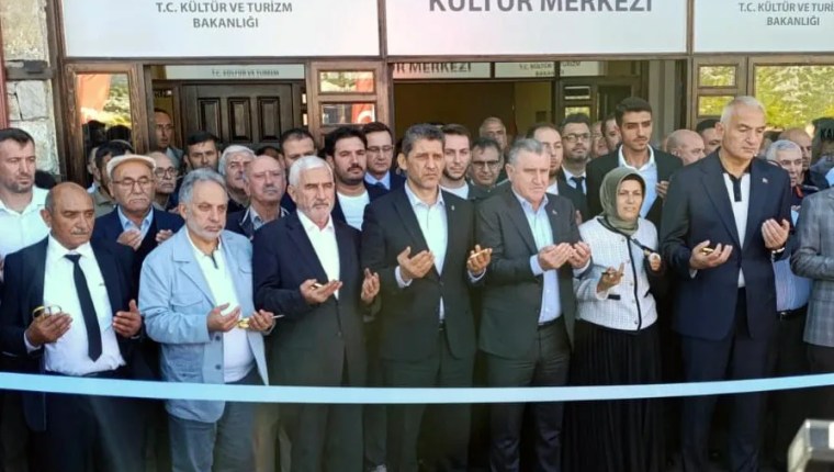 Talas Belediye Başkanı Yalçın, İbradı’daki Kültür ve Gençlik Yatırımlarını İnceledi