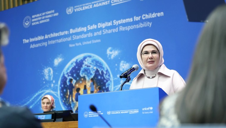 Emine Erdoğan’dan Çocukların Dijital Güvenliği İçin Küresel İş Birliği Çağrısı