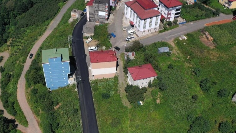 Ordu İlküvez’de 1 Kilometrelik Yola Sıcak Asfalt