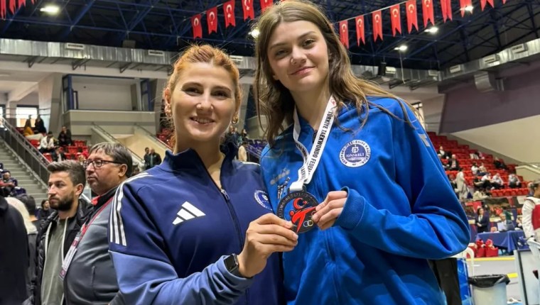 Kağıtspor’un Genç Taekwondocusu Türkiye İkincisi Oldu