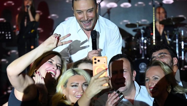 Cenk Eren, 30 Yıllık Müzik Kariyerini Özel Konserle Taçlandıracak