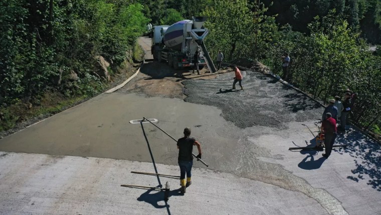 Ordu Kabadüz’de 600 Metrelik Beton Yol Tamamlandı
