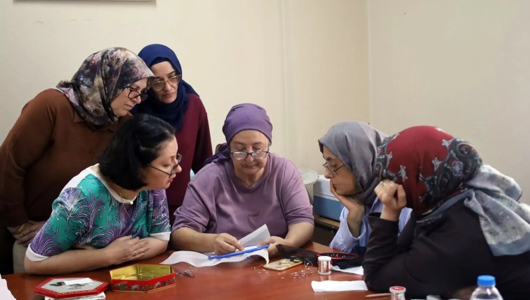 SAMEK Kursları Sakaryalıları Geleneksel El Sanatlarıyla Buluşturuyor